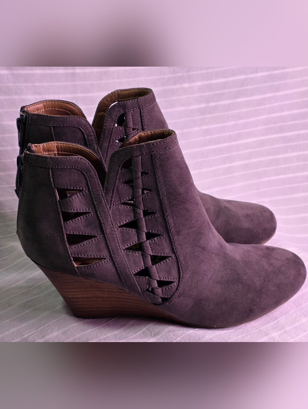 Report Footwear Gyfford Cutout Wedge Booties Size 9.5, Gray